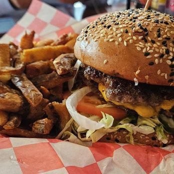 Legit Dogs & Ice - Burgers Near Me - South Elgin, Illinois
