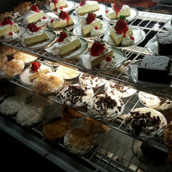Black Bear Diner Tracy - Dessert Heaven - American Near Me - Tracy, California
