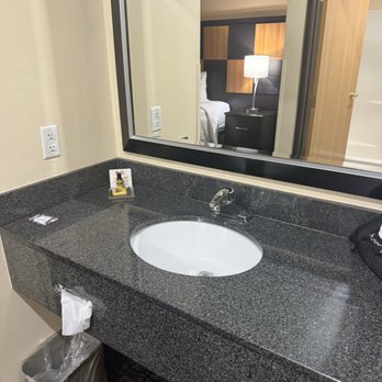 Best Western Plus Wendover Inn - Hotels Near Me - Wendover, Utah