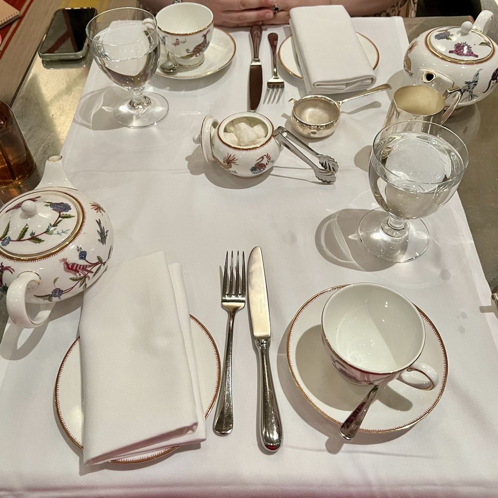 The Crosby Bar - Afternoon Tea - Bars Near Me - New York, New York