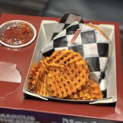 Movie Tavern Exton - Cheeseburger and sweet potato fries
