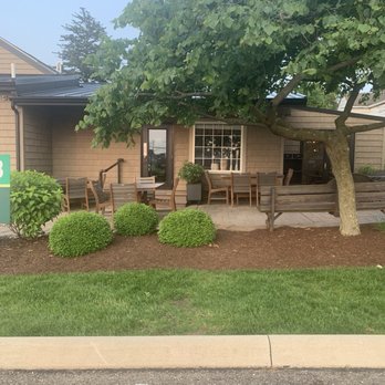 Rebecca's Bistro - Bistro. - Cafes Near Me - Walnut Creek, Ohio