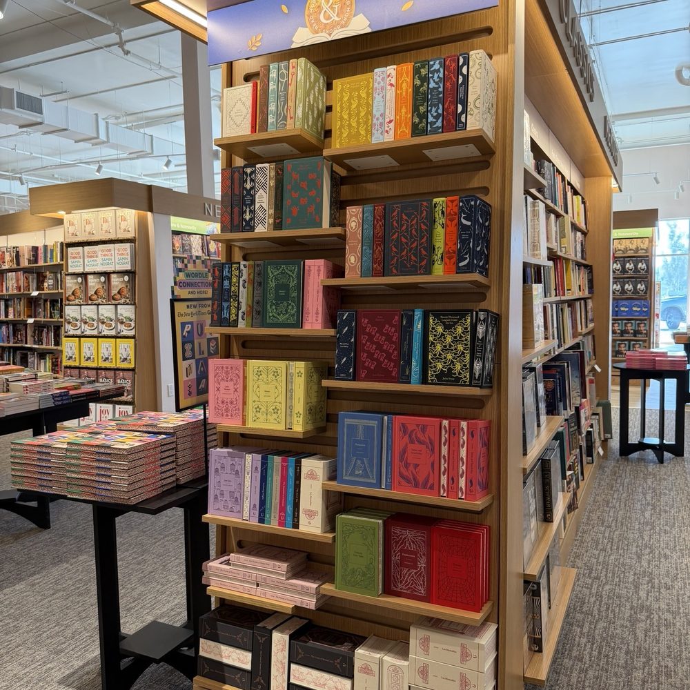 Barnes & Noble - Bookstores Near Me - Brea, California