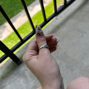 Sunshine Spa & Nails - Nail Salons Near Me - Pittsburgh, Pennsylvania