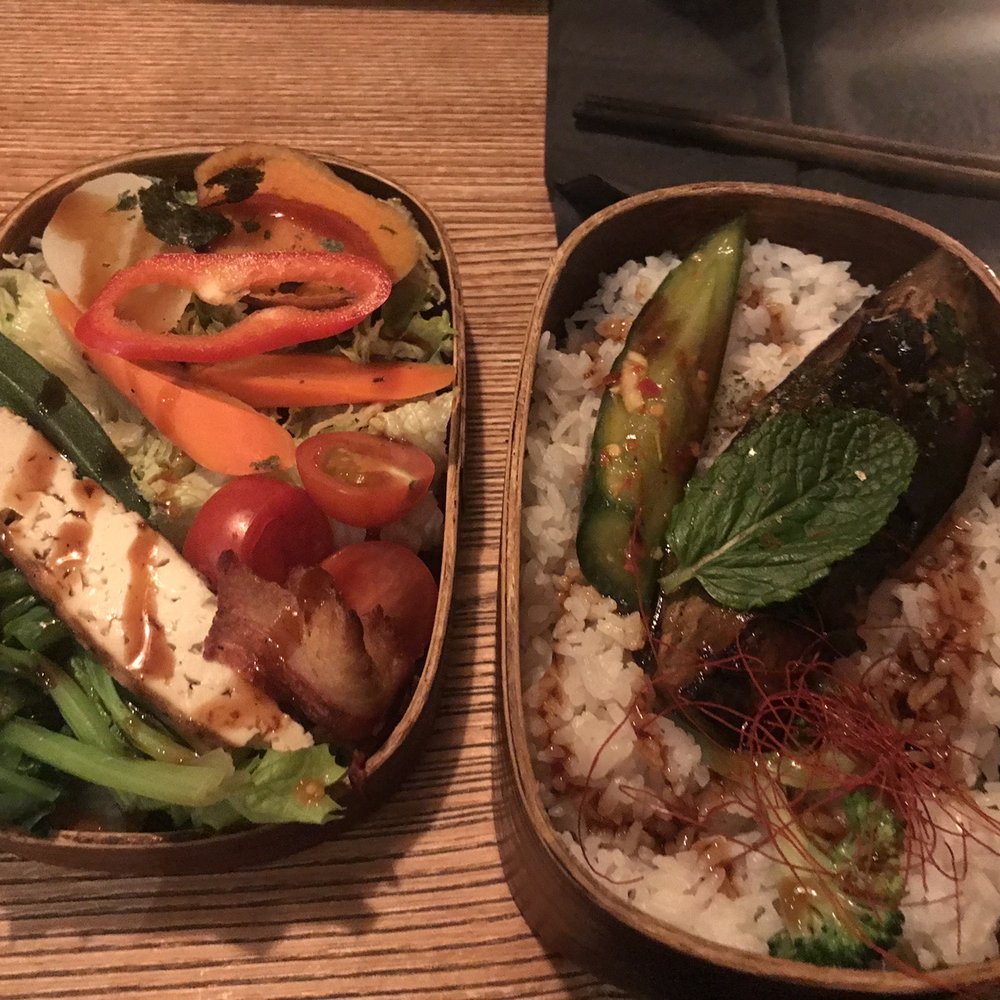 Ryong - Bento Box with mostly rice and only one slice of tofu - Vietnamese Near Me - Berlin, BE Ryong - Bento Box with mostly rice and only one slice of tofu - Vietnamese Near Me - Berlin, BE