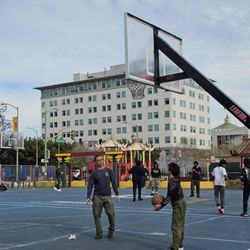Lincoln Square Recreation Center - Basketball Courts