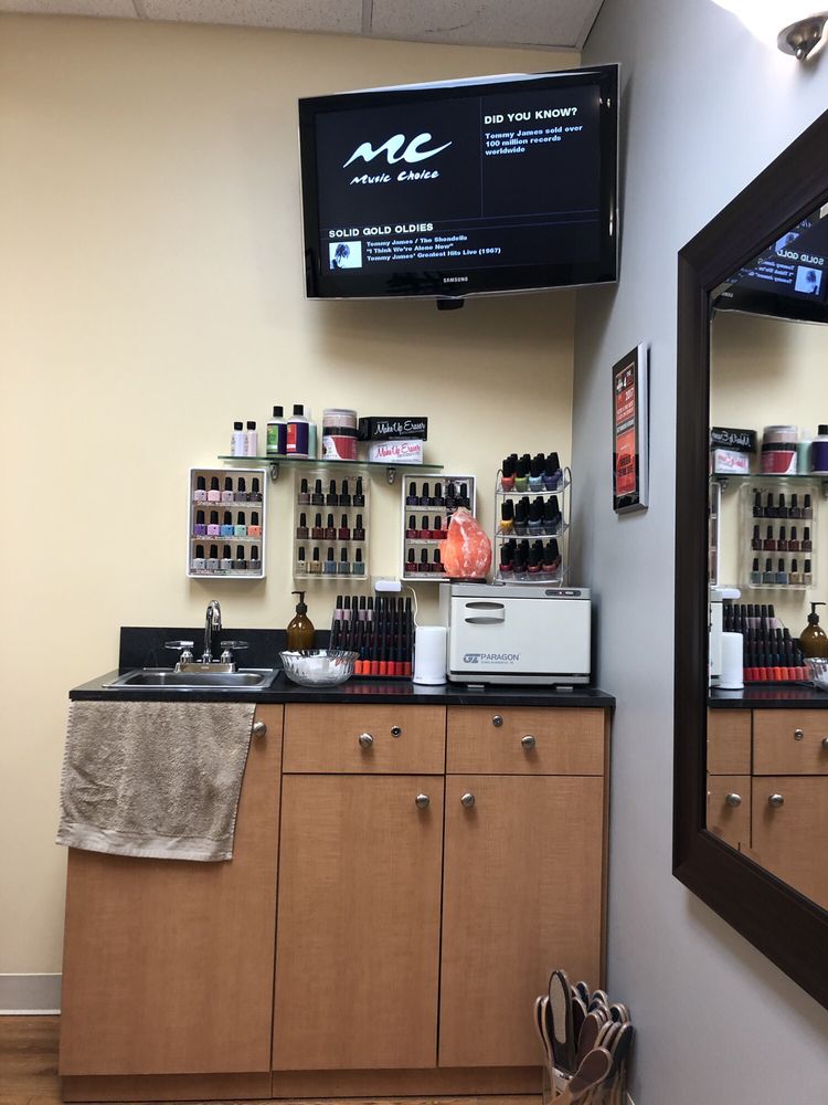 THERESE AT THE NAIL SUITE 48697 Hayes Rd, Shelby Township, Michigan