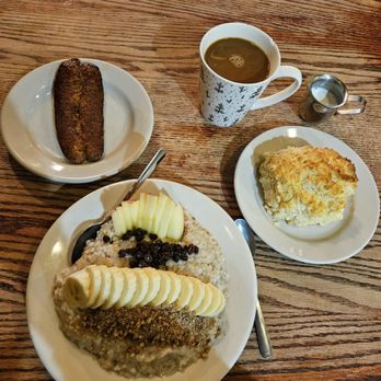 Lucile's Creole Cafe - Lucy's Oatmeal, hot Louisiana sausage and House Biscuit - Cajun/Creole Near Me - Denver, Colorado