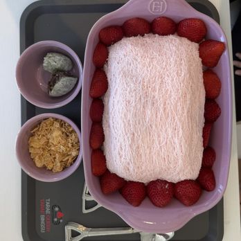 Tarae Queen - Fresh Strawberry and Strawberry Tarae Bingsu - Desserts Near Me - Westminster, California Tarae Queen - Fresh Strawberry and Strawberry Tarae Bingsu - Desserts Near Me - Westminster, California