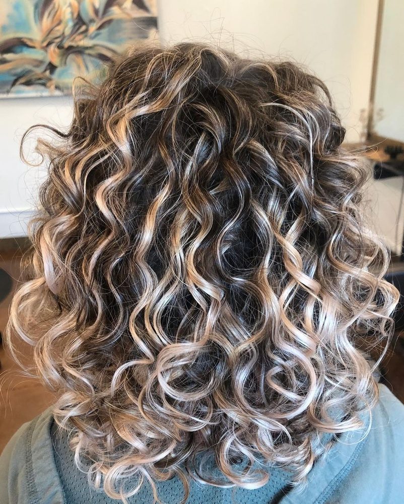 Curls and Coils By Jasmine Logo