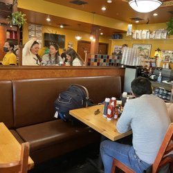 Sound Bites Cafe - Inside - lively and packed