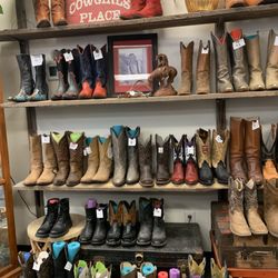 Cardiostart Resale Thrift - Need boots?
