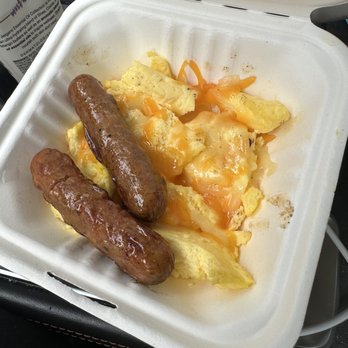 Another Broken Egg Cafe - Scrambled eggs & "chicken sausage" - Cafes Near Me - Atlanta, Georgia