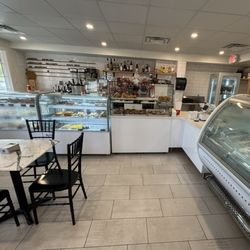 Dolce V Bakery & Gelato