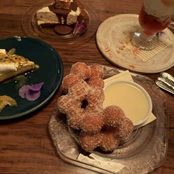 The Dutchess - Cafes Near Me - Ojai, California