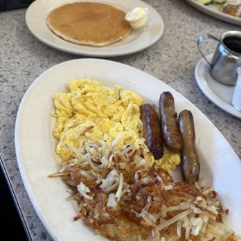 Village Grille - Diners Near Me - Claremont, California Village Grille - Diners Near Me - Claremont, California