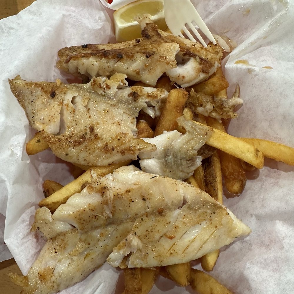 Fisherman's Cove - Grilled Fish and Chips (4 stars) - Seafood Near Me - Bodega Bay, California Fisherman's Cove - Grilled Fish and Chips (4 stars) - Seafood Near Me - Bodega Bay, California