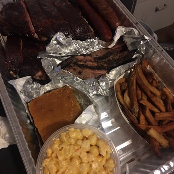 Hoodoo Brown BBQ - Holy Texas trinity w fries and Mac n cheese - Barbeque Near Me - Ridgefield, Connecticut Hoodoo Brown BBQ - Holy Texas trinity w fries and Mac n cheese - Barbeque Near Me - Ridgefield, Connecticut