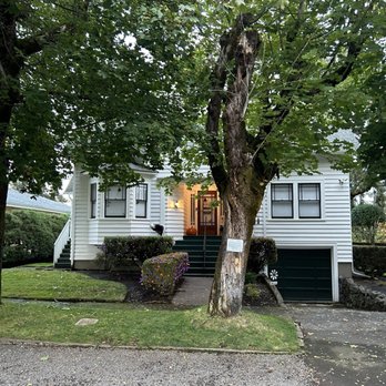 Twilight Swan House - The house - Vacation Rentals Near Me - Saint Helens, Oregon Twilight Swan House - The house - Vacation Rentals Near Me - Saint Helens, Oregon