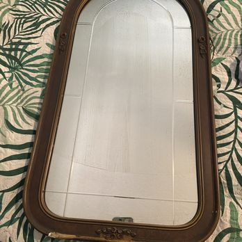 Francine DiFilippo - Front or mirror measures 26x 14 - Appraisal Services Near Me Francine DiFilippo - Front or mirror measures 26x 14 - Appraisal Services Near Me