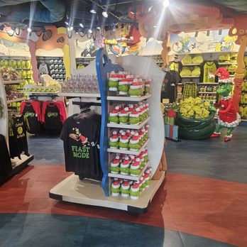 Mulberry Street Store - Souvenir Shops Near Me - Orlando, Florida