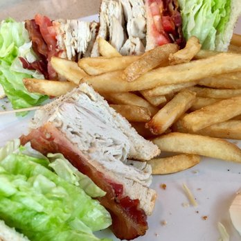 Massapequa Diner - Turkey club - Diners Near Me - Massapequa, New York