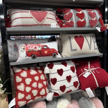 TJ Maxx - Pillows - Department Stores Near Me - Chicago, Illinois
