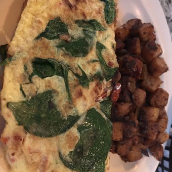 BB’s Bagels - Veggie omelette with home style fries - Breakfast & Brunch Near Me - Alpharetta, Georgia