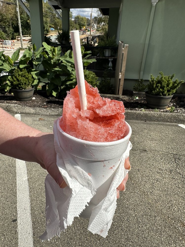 Main Street Sno & Snacks Logo