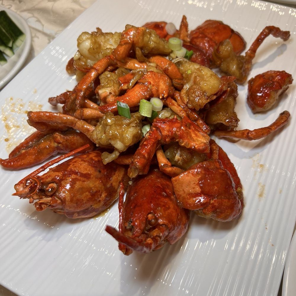 Ritzy Palace Chinese Cuisine - Twin lobster in maggi sauce - Chinese Near Me - Markham, Ontario Ritzy Palace Chinese Cuisine - Twin lobster in maggi sauce - Chinese Near Me - Markham, Ontario