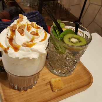 KeK Coffee & Crafts - Caramel latte and lemonade with elderberry - Coffee & Tea Near Me - Delft, ZH KeK Coffee & Crafts - Caramel latte and lemonade with elderberry - Coffee & Tea Near Me - Delft, ZH