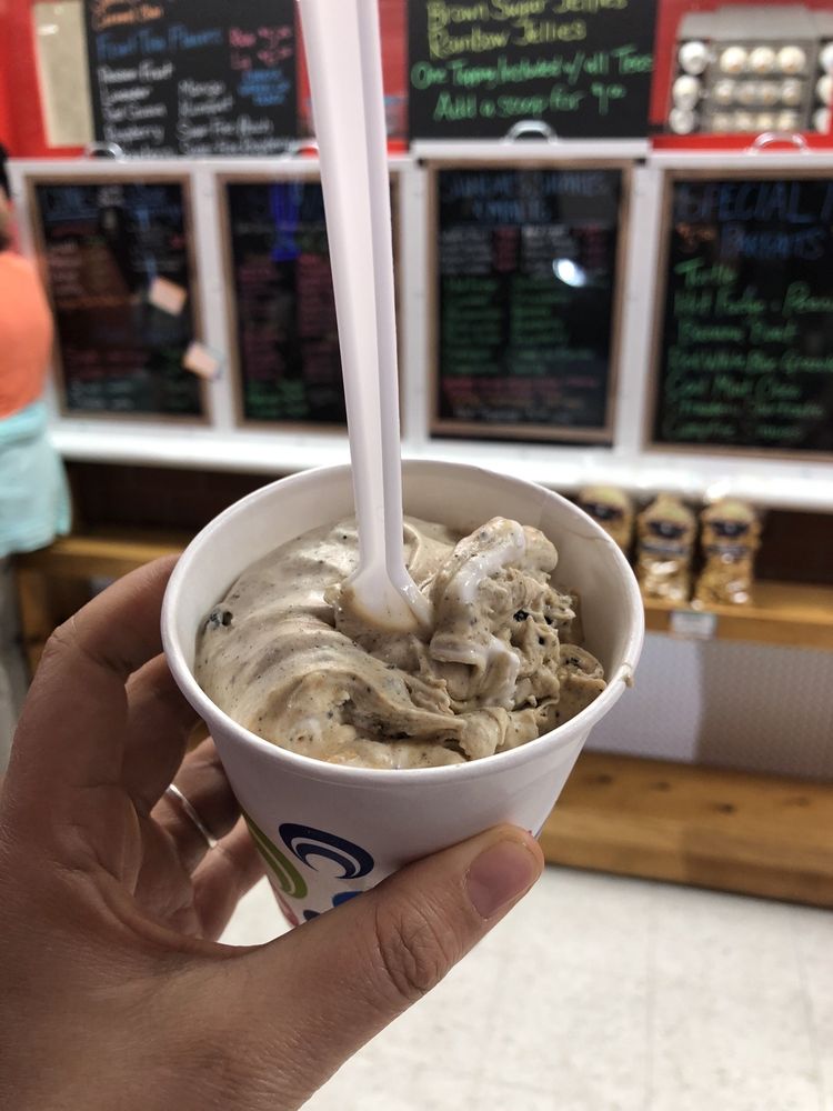 DAIRY ZONE Updated July 2024 13 Photos & 16 Reviews 2264 M119