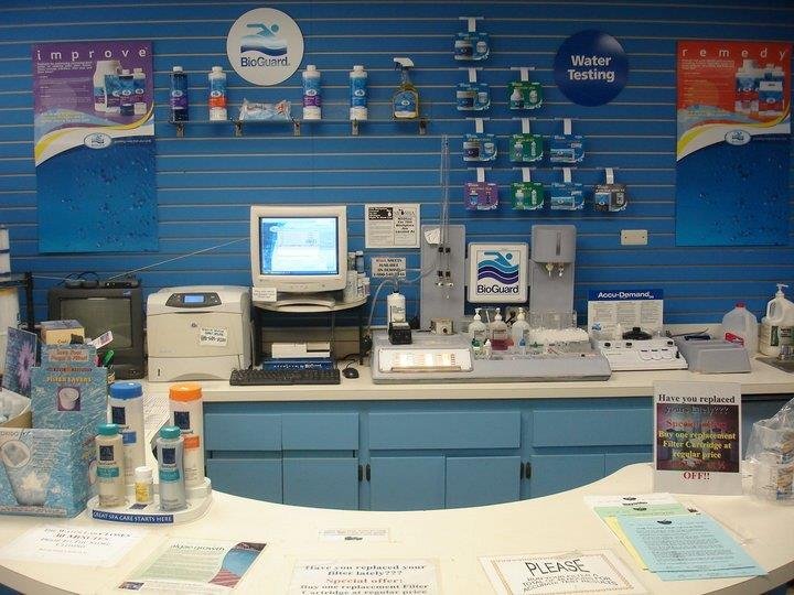 POOLS & SPAS A GOGO Updated September 2024 2750 12 Mile Rd