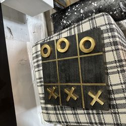 Houss on Bishop - What a lovely checker's accessory for a living room.