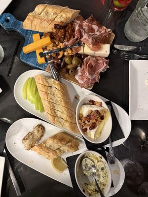 Barrique Bistro & Wine Bar by null