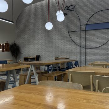 Zankou Chicken - Inside - Mediterranean Near Me - Los Angeles, California