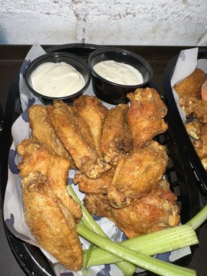 Wing Bar by null