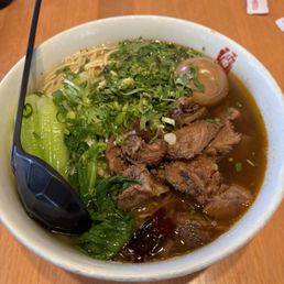 Beef Tendon Noodle 特制红烧牛筋面