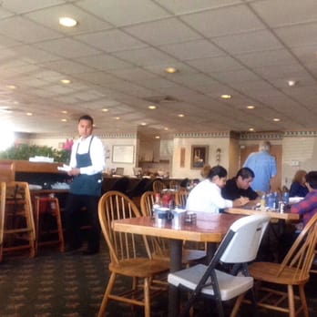 Flo's Farmhouse Cafe - Country atmosphere - Cafes Near Me - Riverside, California Flo's Farmhouse Cafe - Country atmosphere - Cafes Near Me - Riverside, California