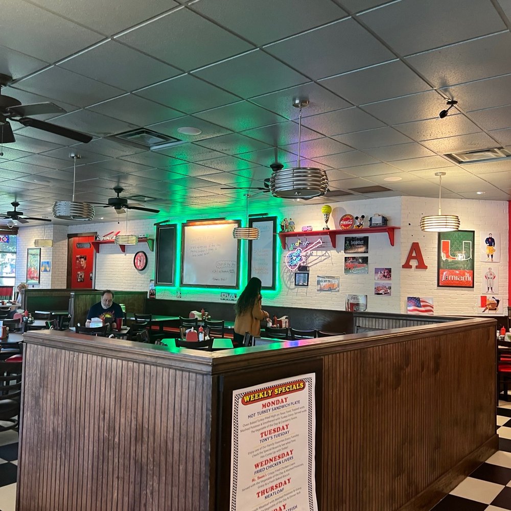 Shortys Diner - the interior of the restaurant - Breakfast & Brunch Near Me - Richmond, Virginia Shortys Diner - the interior of the restaurant - Breakfast & Brunch Near Me - Richmond, Virginia