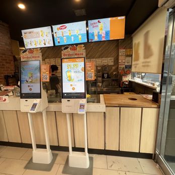Coco Fresh Tea & Juice - Self-service kiosks and ordering counter - Bubble Tea Near Me - New York, New York