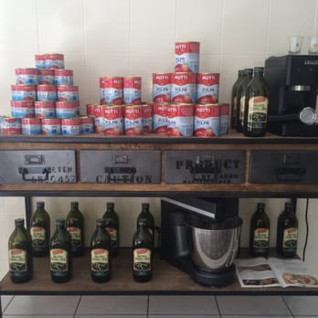 Pizza Lab - Sauce tomate en 3 poids désormais - Specialty Food Near Me - Lyon, 69