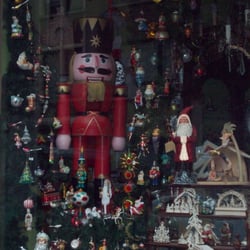 Antiques Ornaments