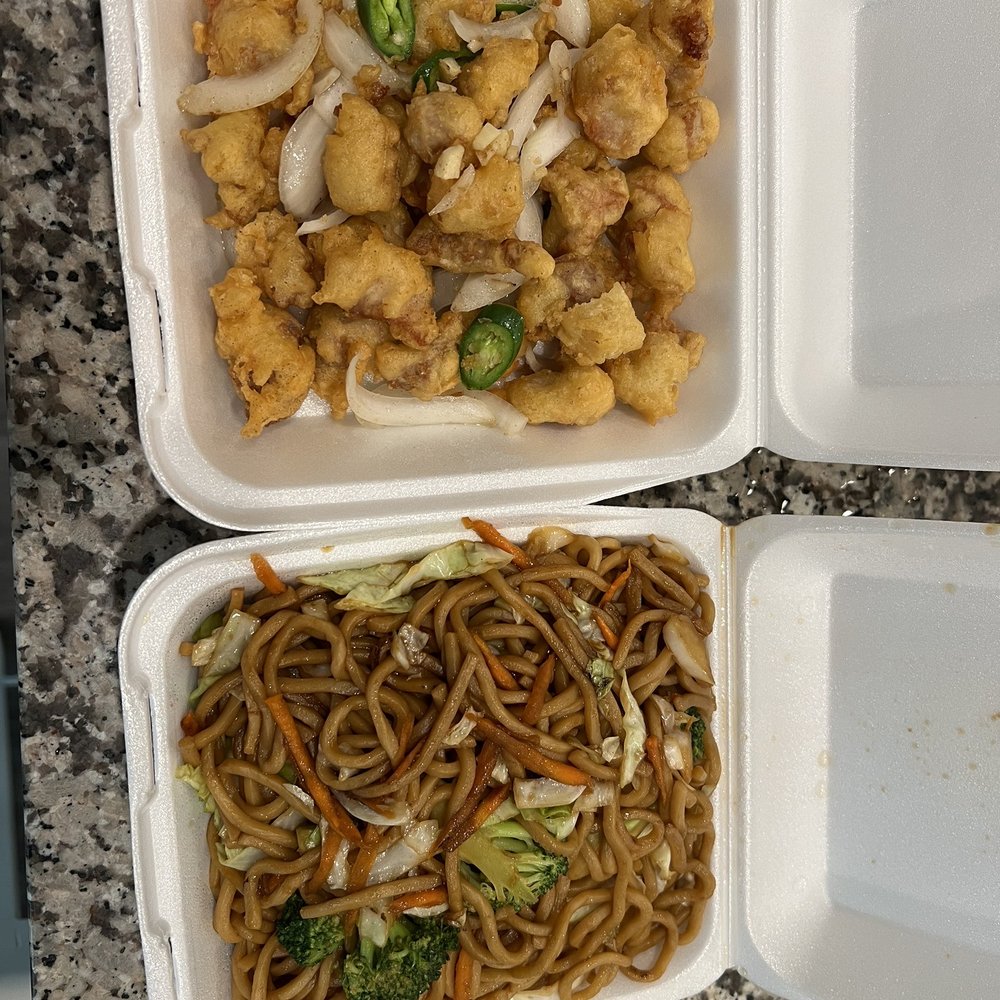Salt&Pepper Pork and Vegetable Chow Mein Salt&Pepper Pork and Vegetable Chow Mein