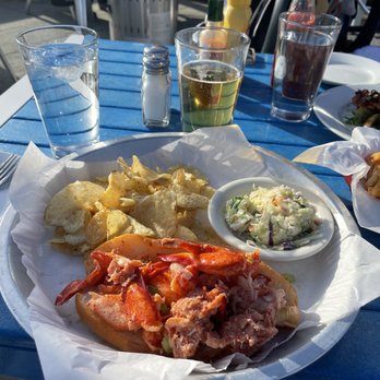 Sam's Chowder House - Naked lobster roll - Seafood Near Me - Half Moon Bay, California
