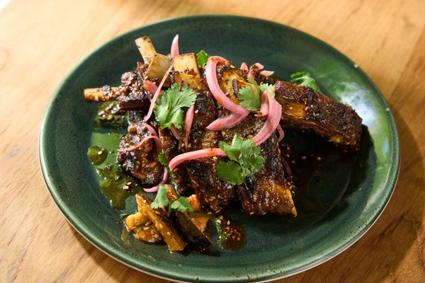 Lanai City Bar & Grill by null