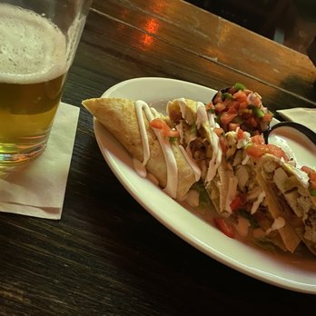 Tipsy NoMad - Faves - Lounges Near Me - New York, New York
