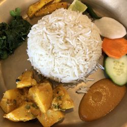 Zomsa - Vegan Thakali Thali