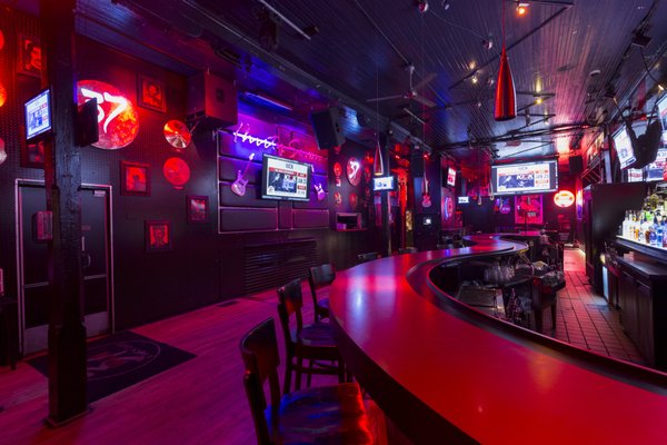 37 Main Restaurant + Bar by null