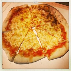 Il Trullo Pizzeria - Margarita pizza. Simple fresh ingredients. Homemade everything.